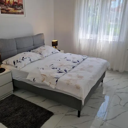 Appartement Striga With 2 And Balcony *