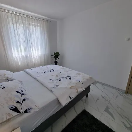 Striga With 2 And Balcony