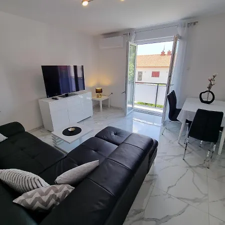 Striga With 2 And Balcony Crikvenica