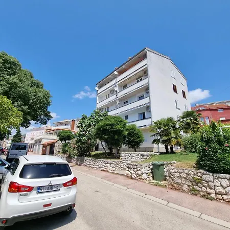 Daire Striga With 2 And Balcony Crikvenica
