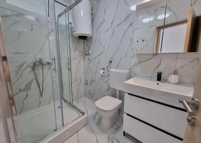 Striga With 2 And Balcony Apartman *